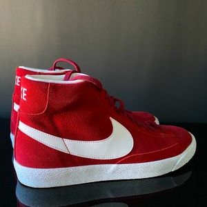 Nike Blazer Mid Premium SW Red Suede *Worn Once*